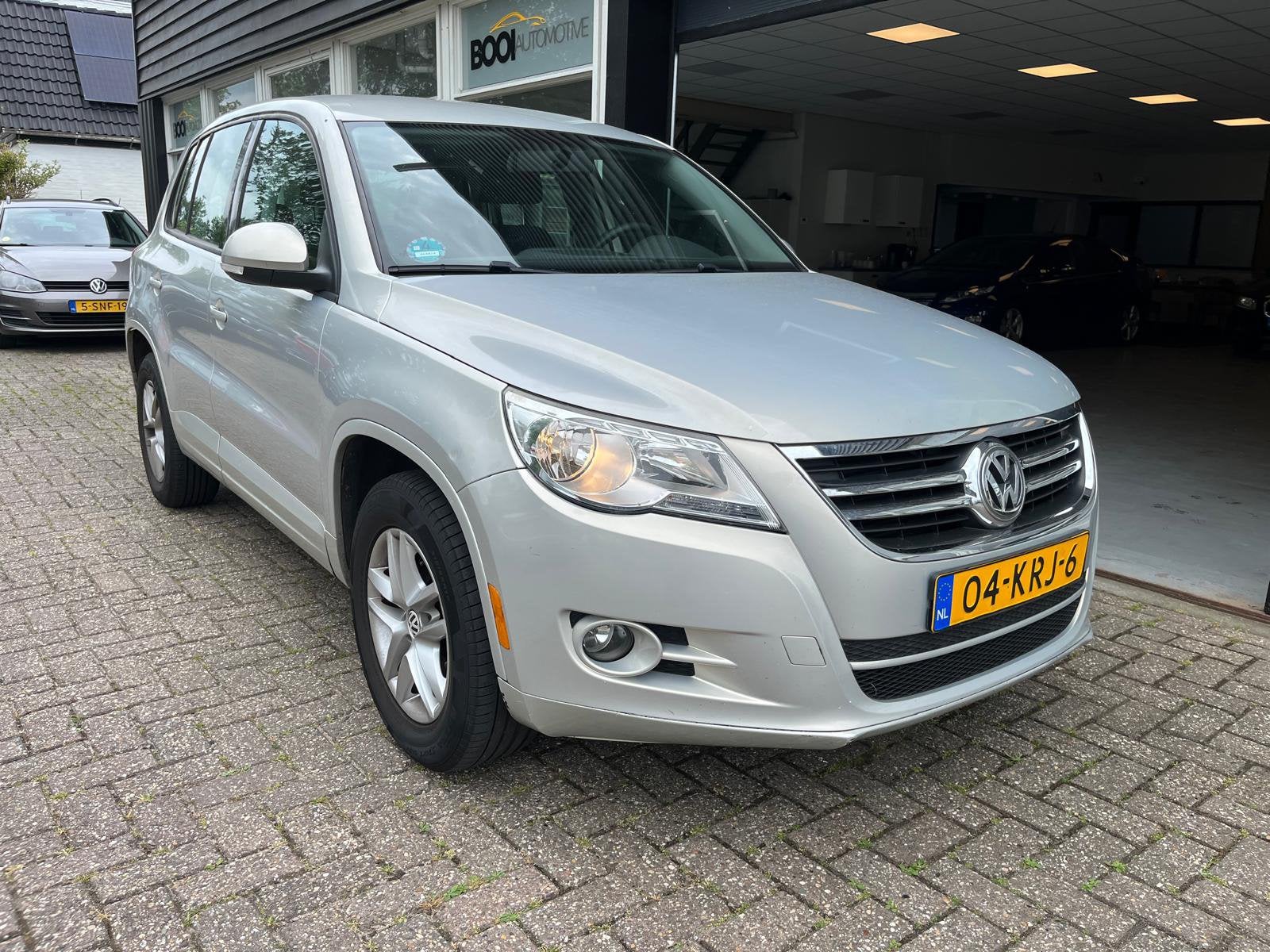 Volkswagen Tiguan 2.0 tsi track & field 4 motion automaat, Auto's, Automaat, Stof, Zwart, 1984 cc