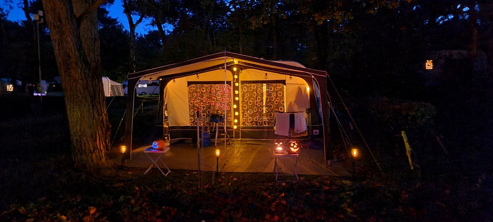 Hylander Vision 440 Caravan incl voortent, luifel en meer, Overige merken, Vast bed, Treinzit, 750 - 1000 kg