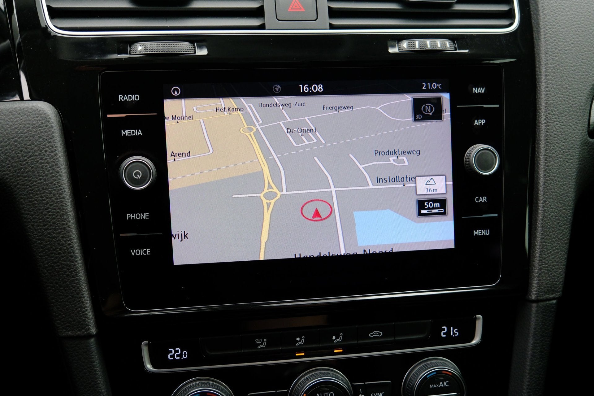 Foto 19 van Volkswagen Golf 1.5 TSI Highline Virtual Displ|CarPlay|LMV|A