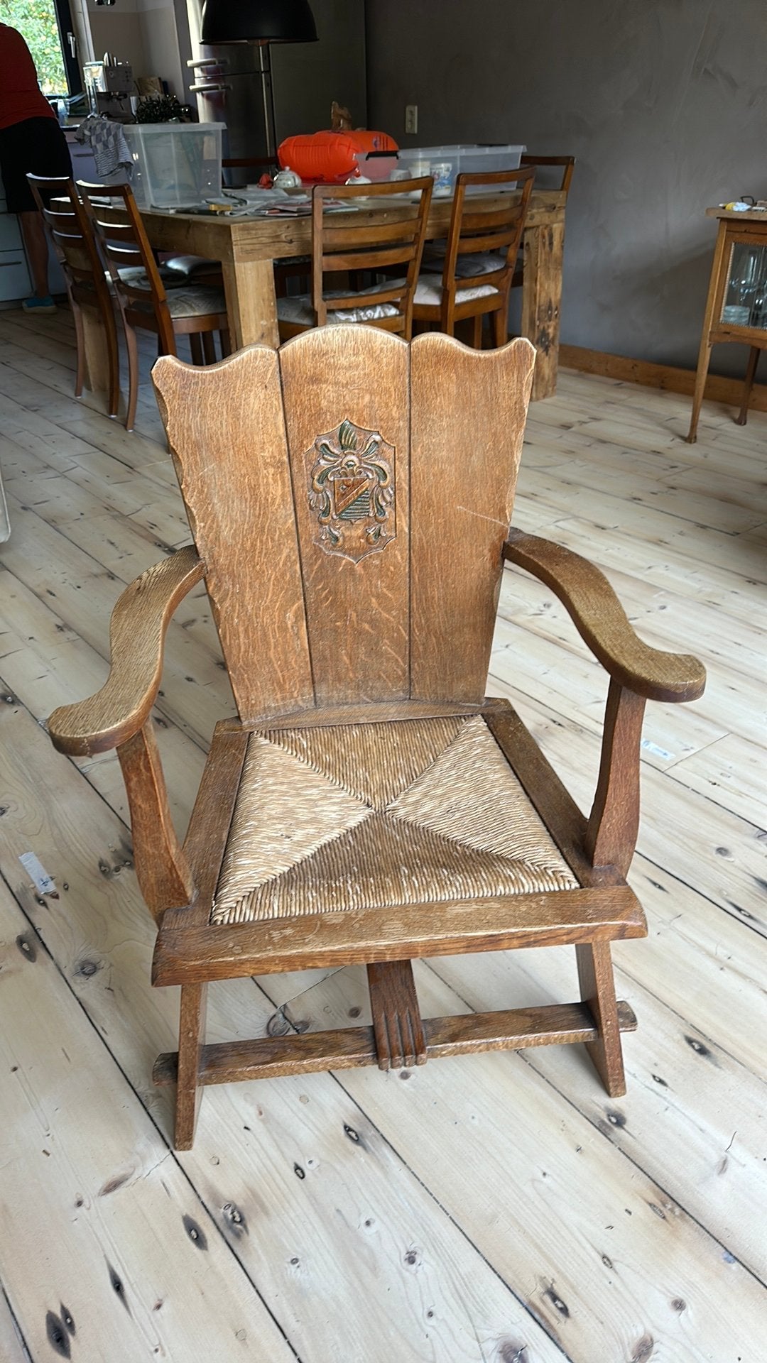 Fraaie antieke haardstoel/kloosterstoel (zithoogte 37 cm), Ophalen