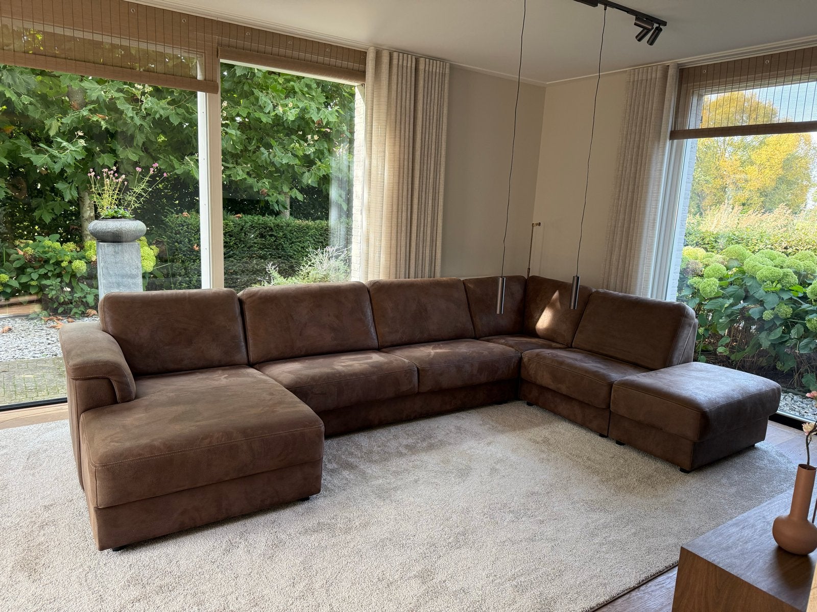 Grote suède look leren hoekbank - comfortabel, Ophalen, Gebruikt, 100 tot 125 cm, Hoekbank