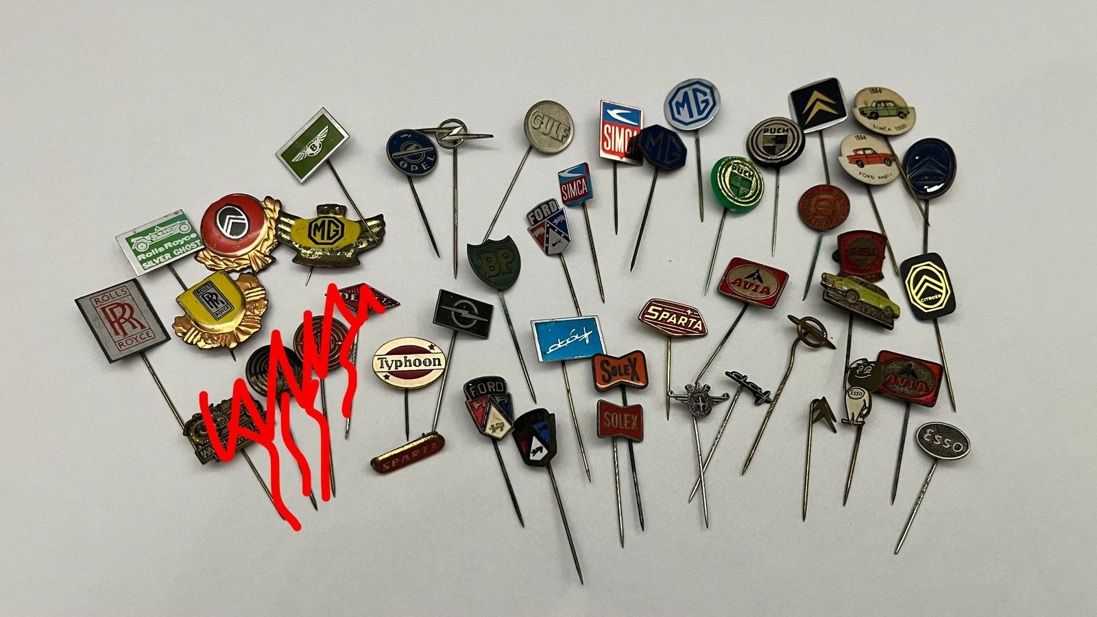 vintage speldjes / pins - auto, Gebruikt, Ophalen of Verzenden, Nvt, Nvt