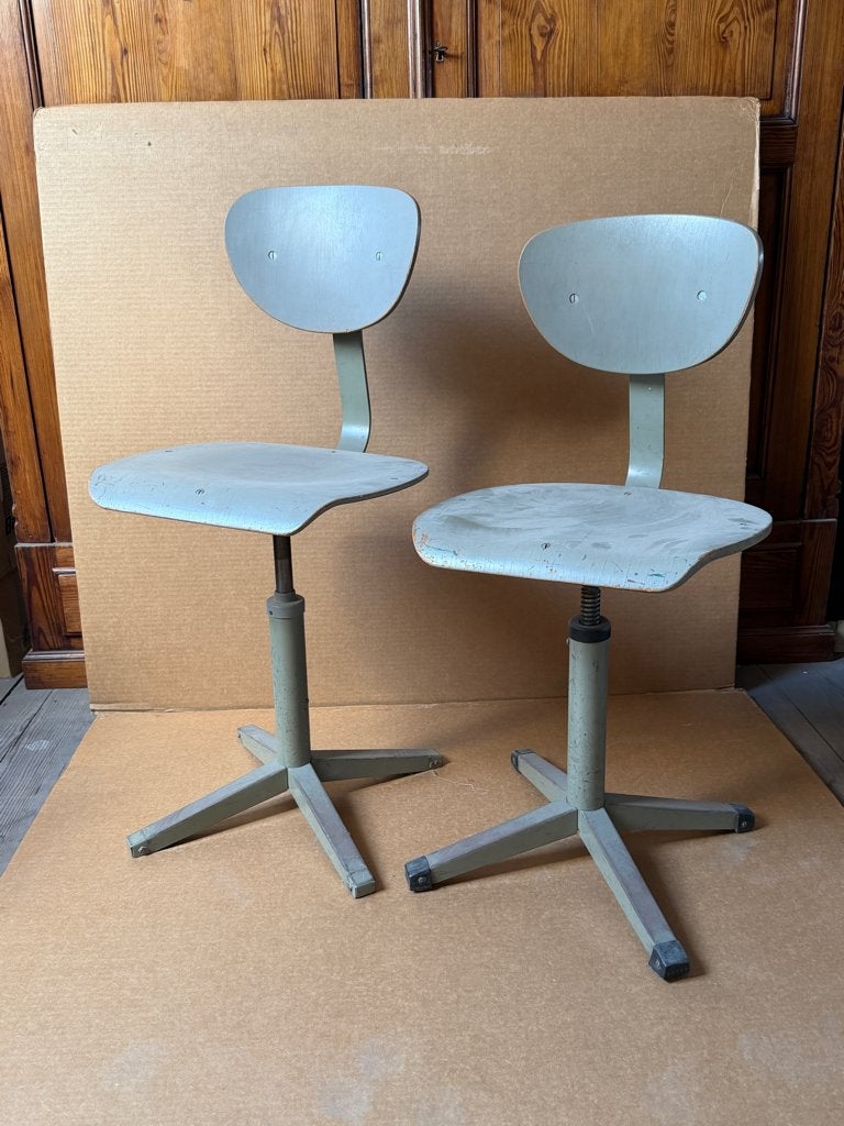 industriele atelierstoelen, Ophalen, Gebruikt, Twee, Grijs