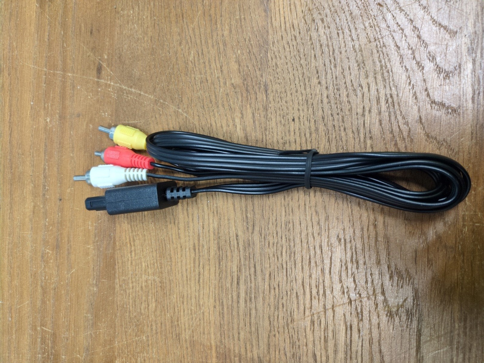 AV-kabel voor Nintendo Gamecube, Ophalen of Verzenden, Gebruikt, Minder dan 2 meter, Overige kabels