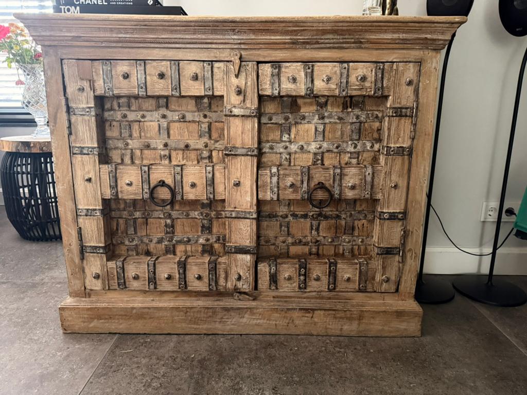 Wandkast robuust vintage oud indische stijl onverwoestbaar, Ophalen, Met deur(en), Zo goed als nieuw, Minder dan 150 cm