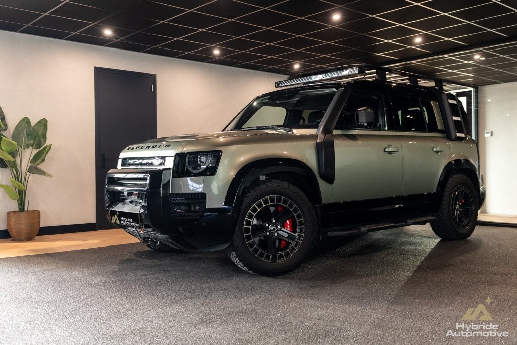 Land Rover Defender 110 3.0 P400 110 HSE (bj 2020), Auto's, 12 maanden, Gebruikt, Leder en Stof, 2996 cc