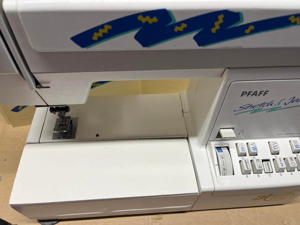 Goed onderhouden Pfaff stretch & jeans //, Ophalen of Verzenden, Zo goed als nieuw, Naaimachine, Pfaff