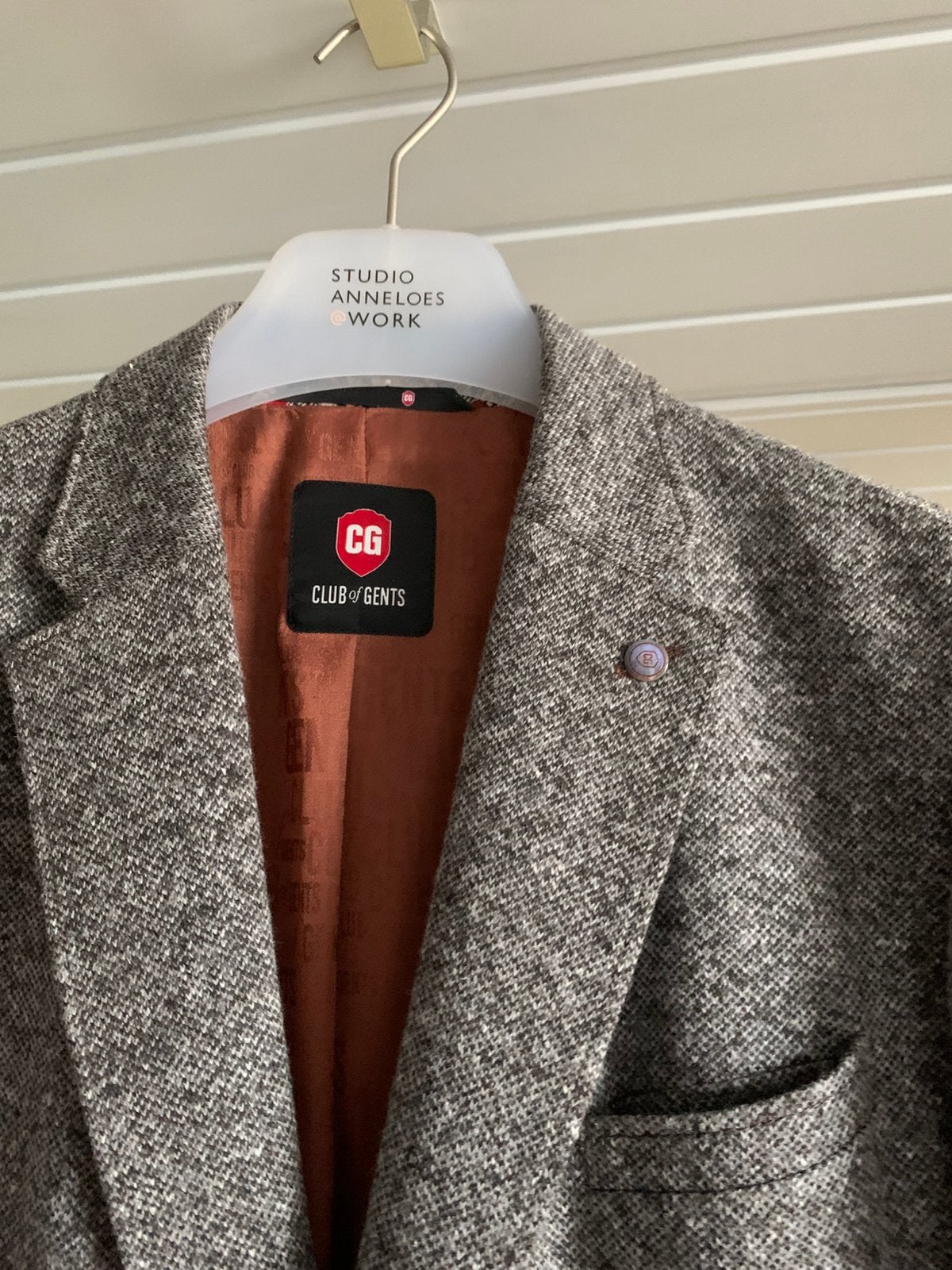 Mooi Colbert maat 54 Slim Fit, Kleding | Heren, Kostuums en Colberts, Ophalen, Zo goed als nieuw, Maat 52/54 (L), Grijs
