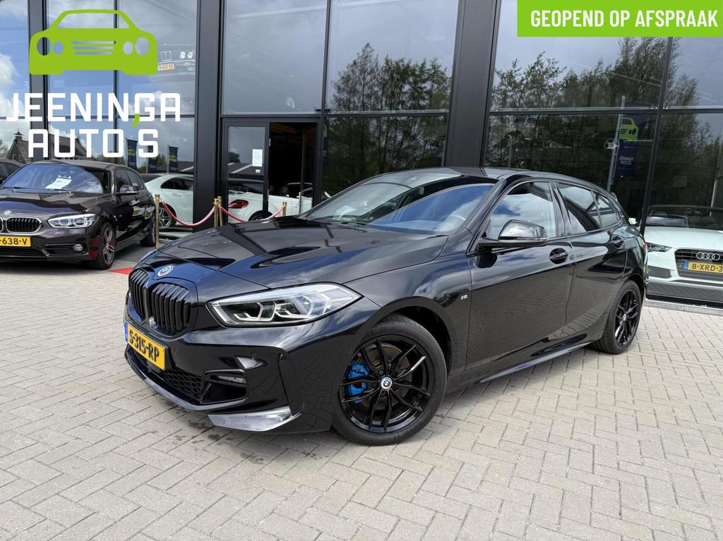 BMW 1-serie 118i M Sport Edition|Leer|Pano|Camera|AfnTrekhaa, Auto's, Gebruikt, Leder en Stof, Zwart, Origineel Nederlands