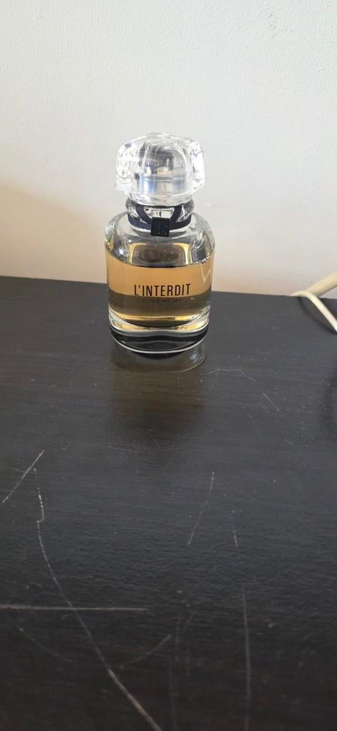 L'interdit givenchy eau de parfum, Ophalen