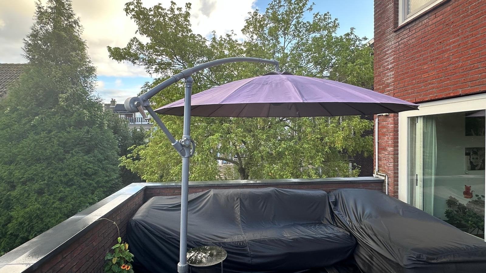 Mooie zweefparasol - Perfect voor uw terras of balkon!, Ophalen, Gebruikt, Kantelbaar, 2 tot 3 meter