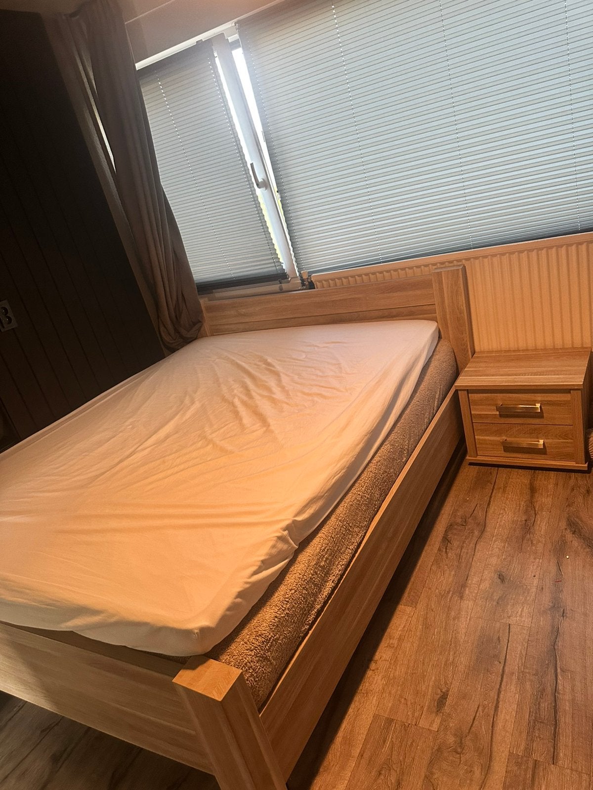 Tweepersoonsbed 160x200 met elektrische lattenbodem, Ophalen, Tweepersoons, 200 cm, 160 cm