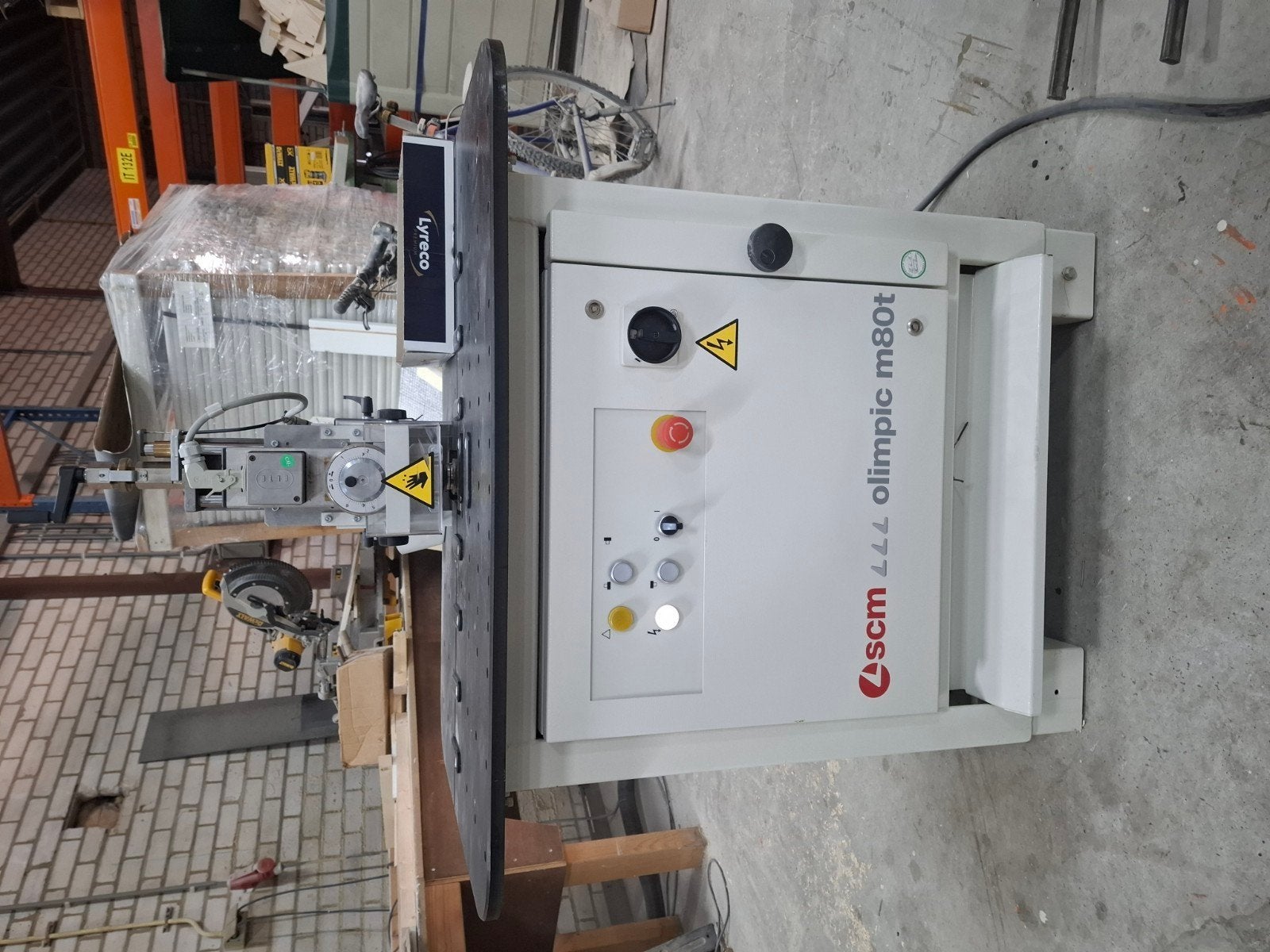 Scm dubbele radiusfrees, Ophalen