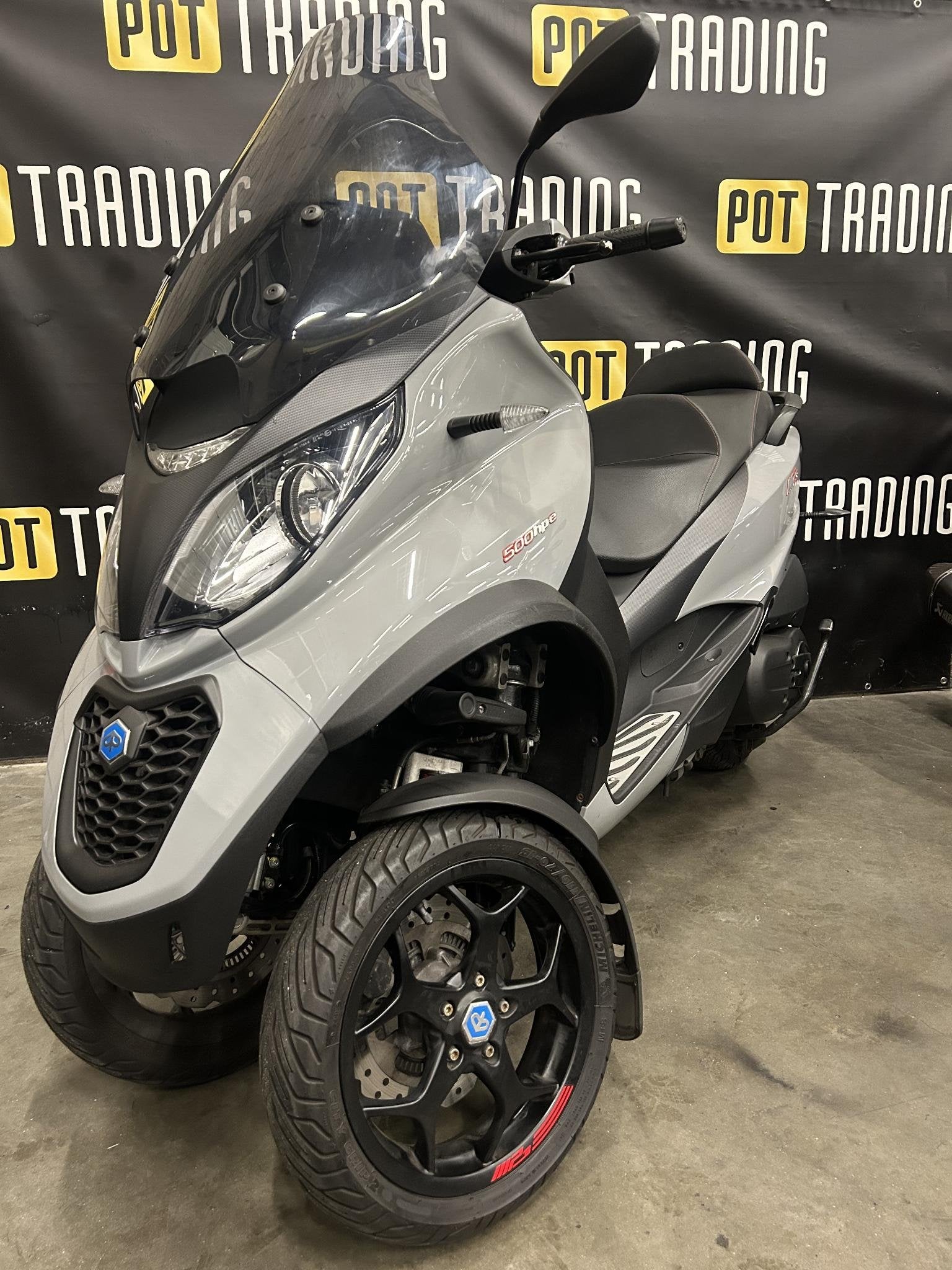 NAJAARSACTIE! Piaggio MP3 500 HPE 2021 ORG NL AKRAPOVIC Nard, Scooter, 493 cc, ABS, Piaggio Vespa B.V.