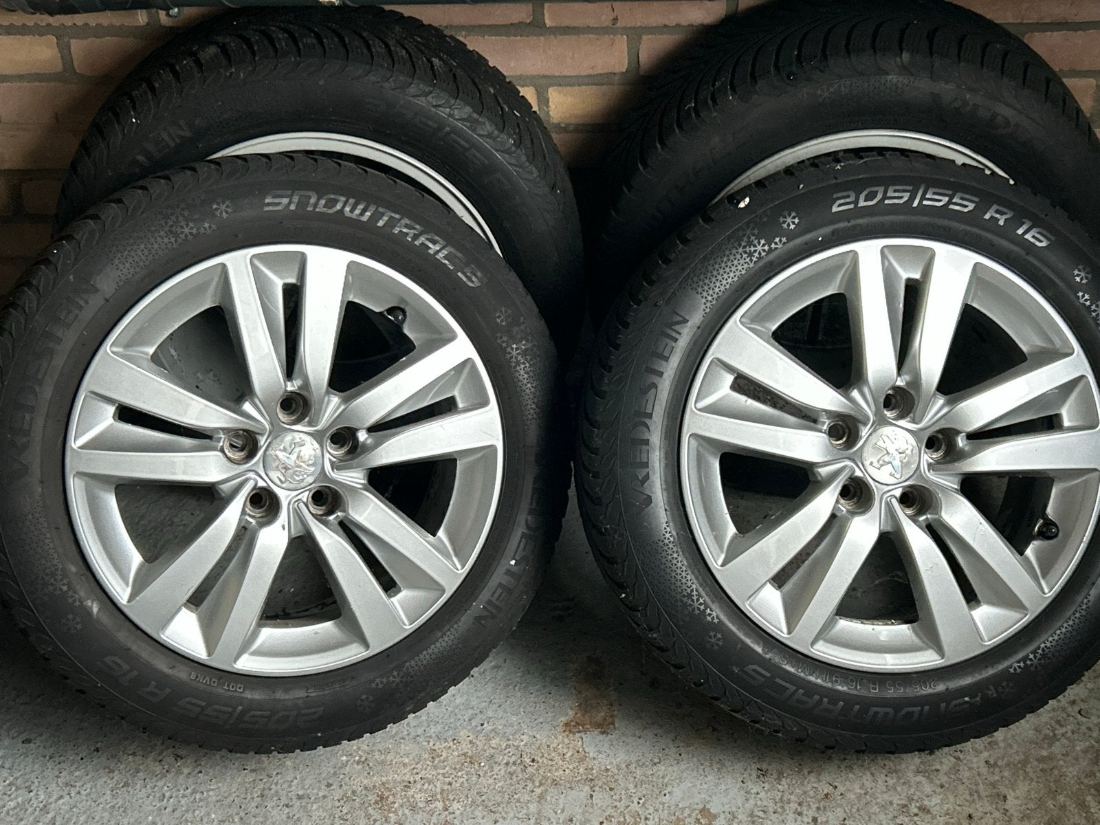 Vredestein Snowtrac Winterbanden met Velgen 205/55 R16, Ophalen, Gebruikt, 16 inch, Banden en Velgen