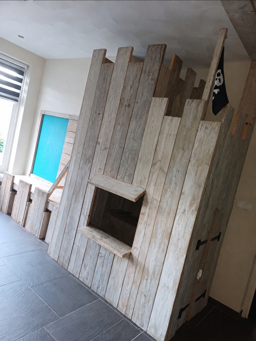 Houten Speelkasteel met Bureau en Stoeltjes, Ophalen of Verzenden