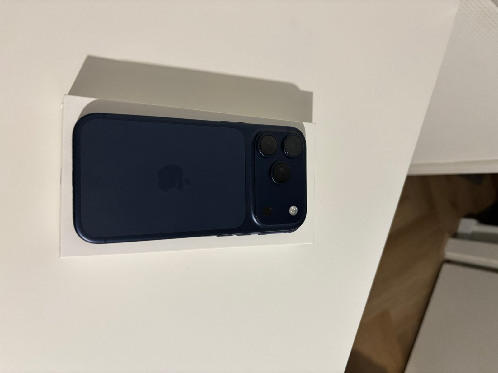 Foto 4 van iPhone 17 Pro blauw 256gb te koop