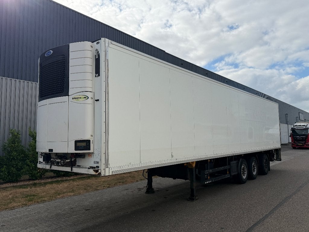 Koel-vries oplegger 3 As + Laadklep SCHMITZ, Auto's, Bedrijf, Aanhangers en Opleggers, Te koop