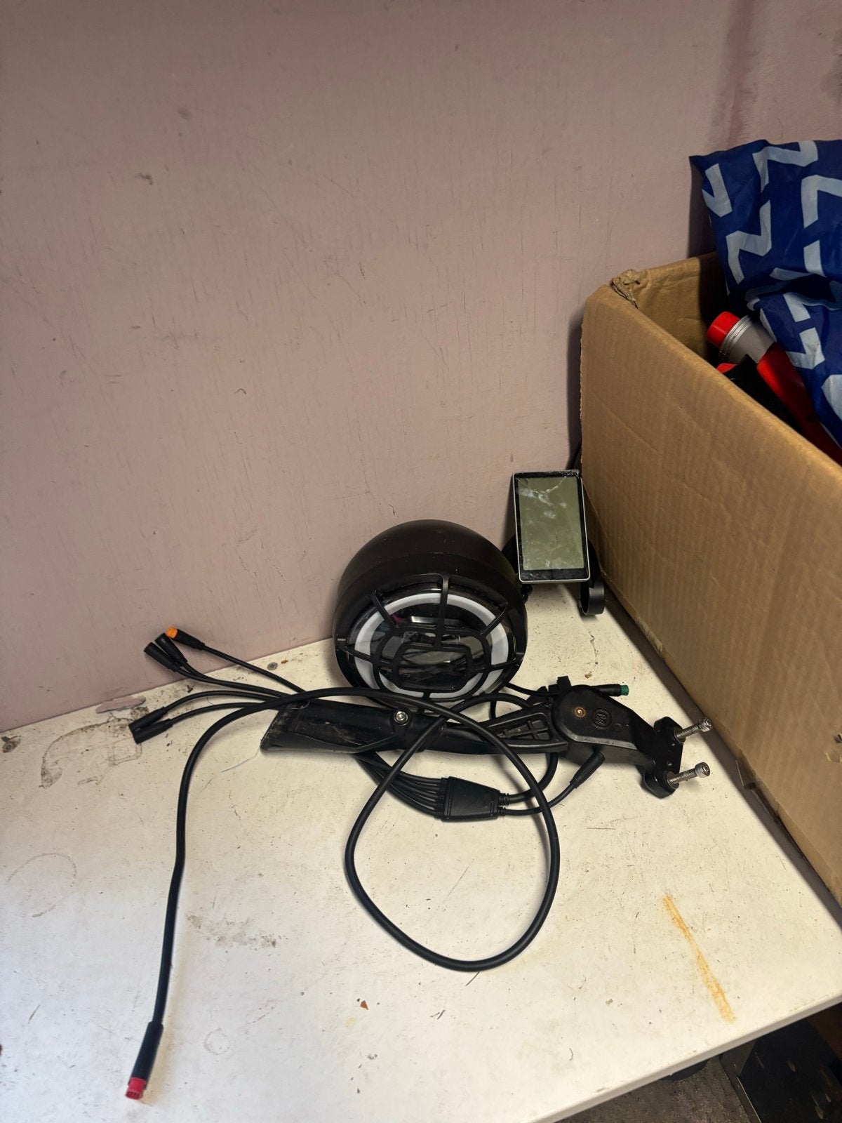 Fatbike lamp, scherm, kabel en scooter helm, Fietsen en Brommers, Brommerhelmen, Ophalen, Gebruikt