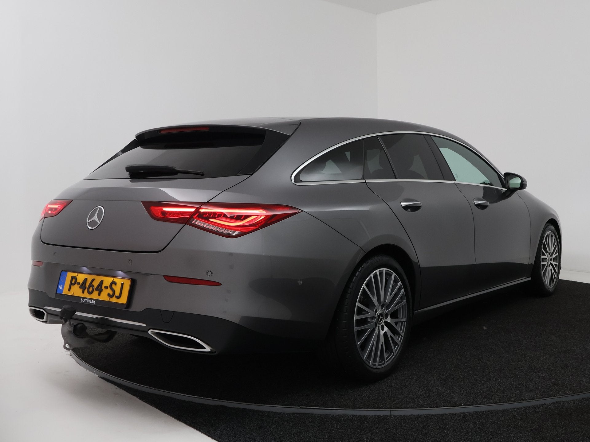 Mercedes-Benz CLA-Klasse Shooting Brake 180 Luxury Line | El, 136 pk, Gebruikt, 4 cilinders, Leder en Stof