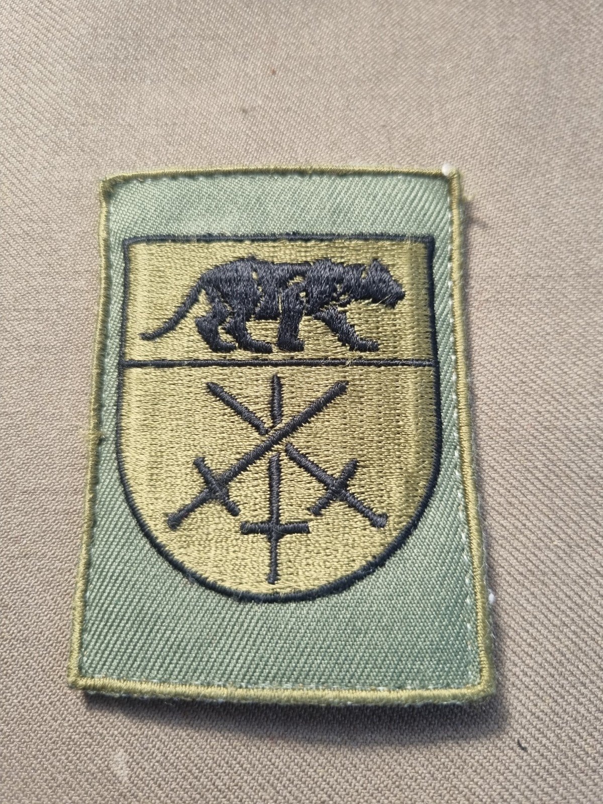 mouwembleem GVT VEVA nr 1, Verzamelen, Ophalen of Verzenden, Landmacht, Nederland, Embleem of Badge