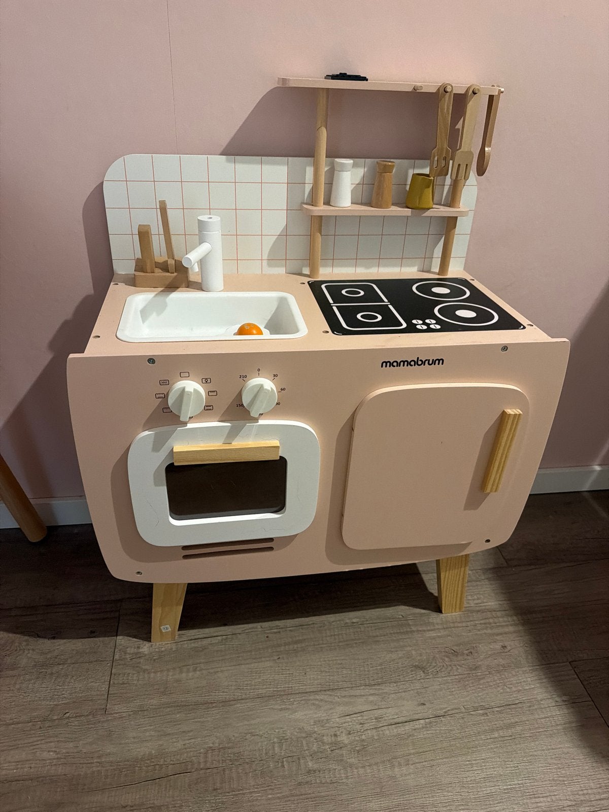 Mamabrum Houten Speelkeuken Roze - Zo goed als nieuw, Ophalen, Zo goed als nieuw, Jongen of Meisje