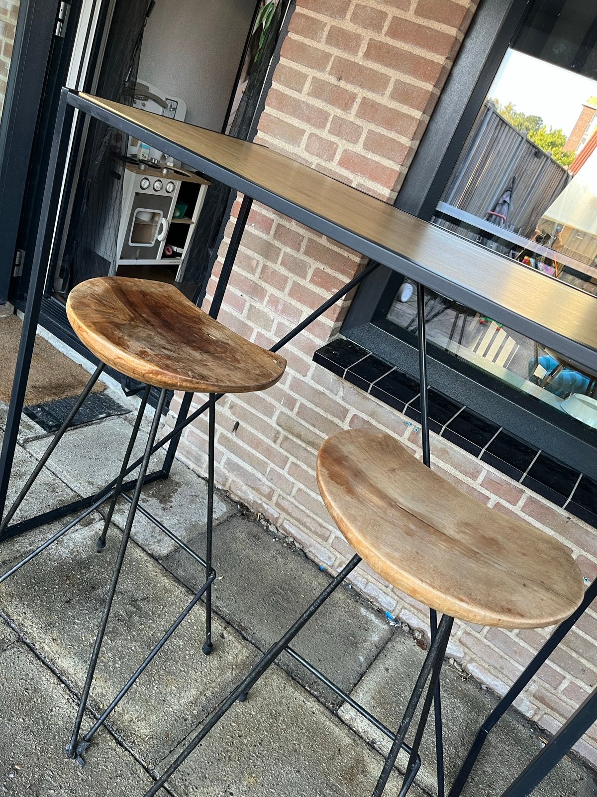 Leuke Bar Inc. 3 krukken - met lichte beschadiging, Huis en Inrichting, Barren, Ophalen, Gebruikt, Inclusief barstoelen