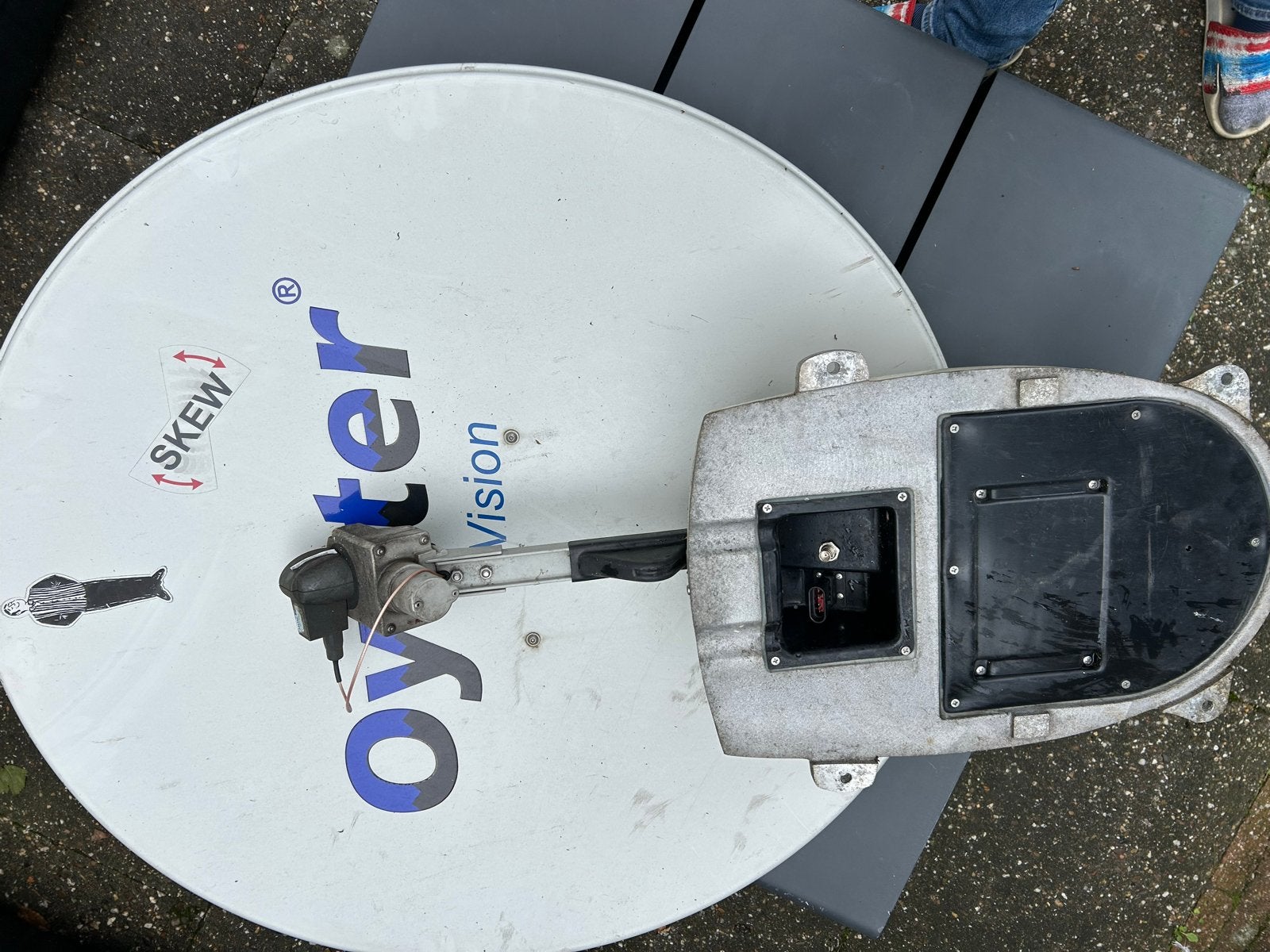 Oyster Vision Skew 85 Single schotelantenne met controlbox, Audio, Tv en Foto, Ophalen, Gebruikt, (Schotel)antenne, Overige merken