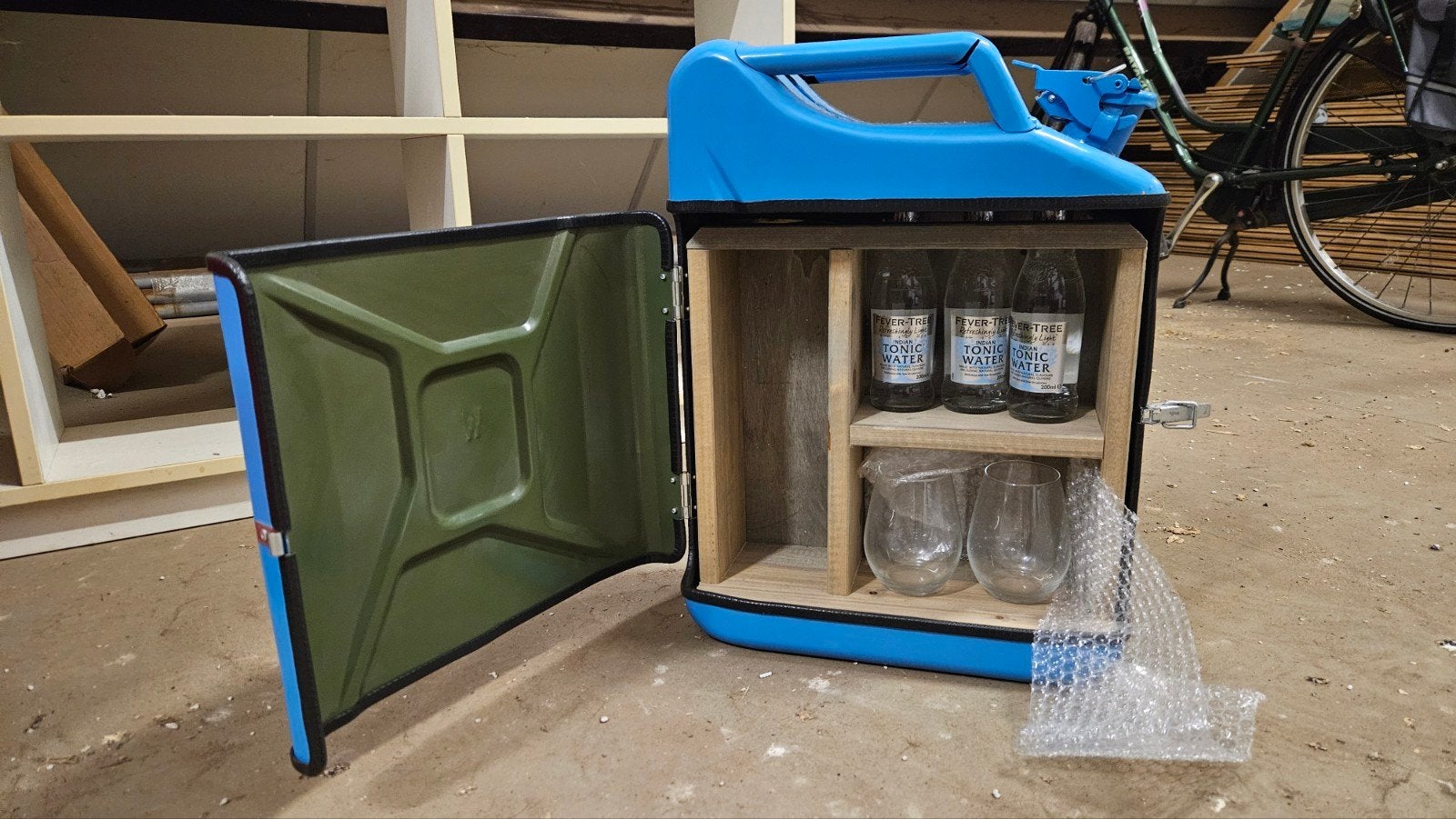 Jerrycan Minibar - Blauw, Ophalen, Zo goed als nieuw, Blauw, Metaal