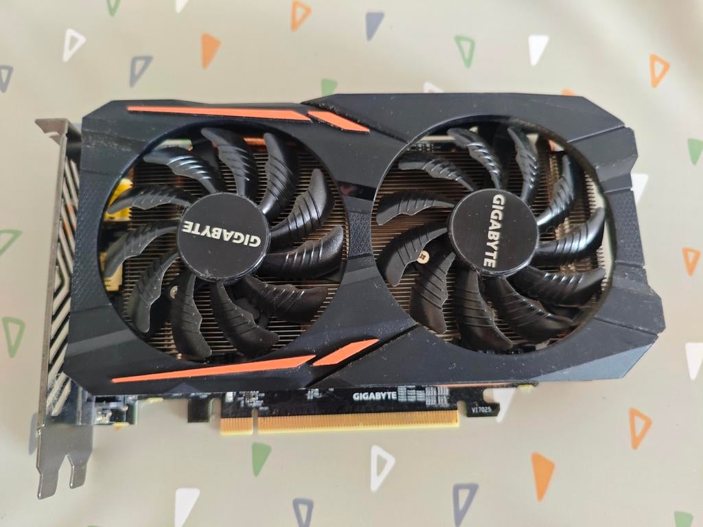 RX 560 2GB videokaart - Zacht prijsje!, Computers en Software, Videokaarten, PCI-Express 3, Gebruikt, AMD, HDMI