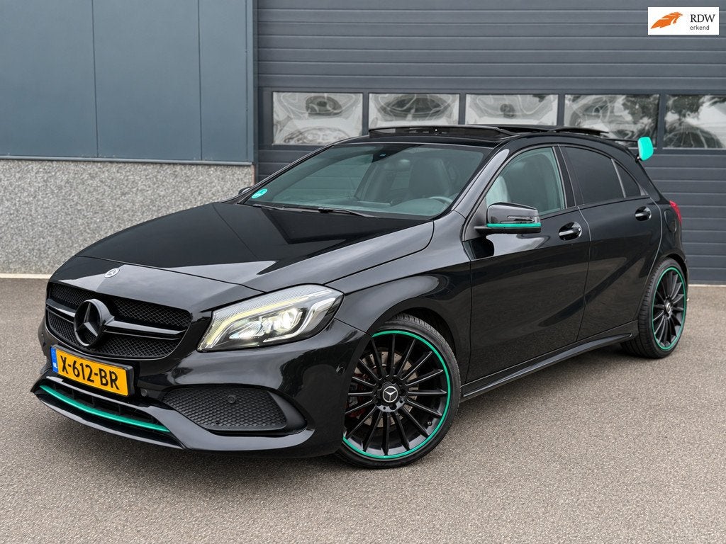 Mercedes-Benz A-klasse 250 Sport 4MATIC PETRONAS F1, Auto's, Automaat, 15 km/l, Gebruikt, Euro 6