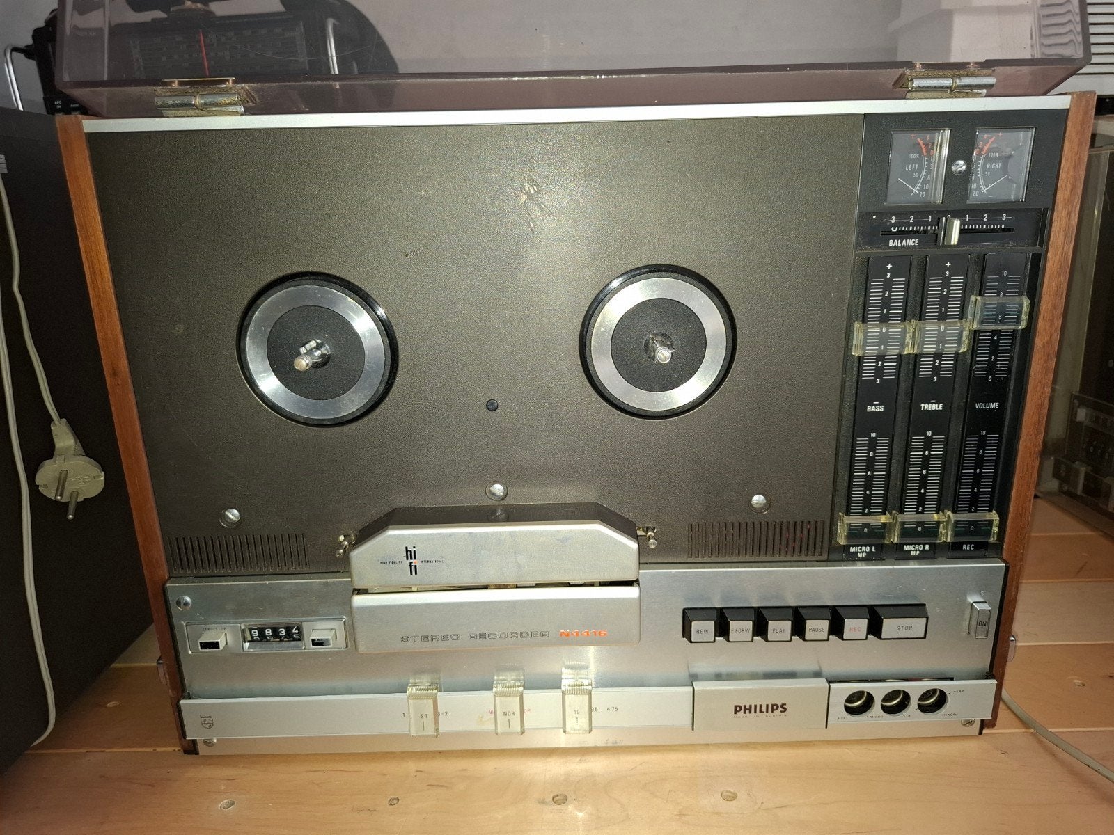 Philips N4416 Stereobandrecorder met stofkap, Audio, Tv en Foto, Ophalen, Bandrecorder, Met stofkap