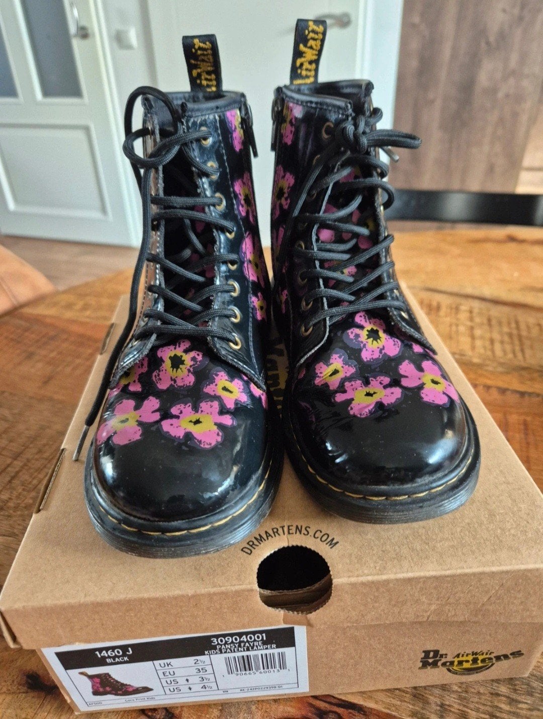 Dr. Martens 1460 J Pansy Fayre Kids Patent Lamper - Maat 35, Kinderen en Baby's, Kinderkleding | Schoenen en Sokken, Dr. Martens