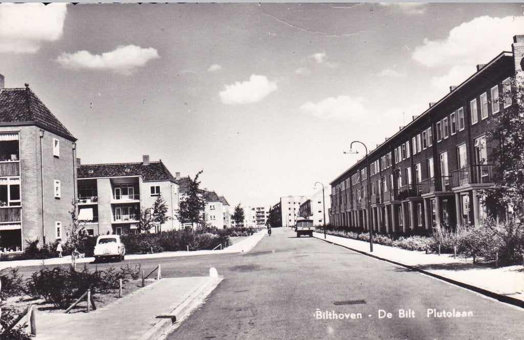 Bilthoven. Ansichtkaart Bilthoven - De Bilt Plutolaan. **, Ophalen of Verzenden, 1960 tot 1980, Ongelopen, Utrecht