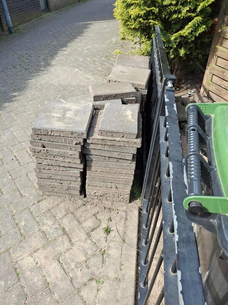 Gratis tegels af te halen in Zeewolde, Overige materialen, Gebruikt, Ophalen of Verzenden, 20 tot 40 cm