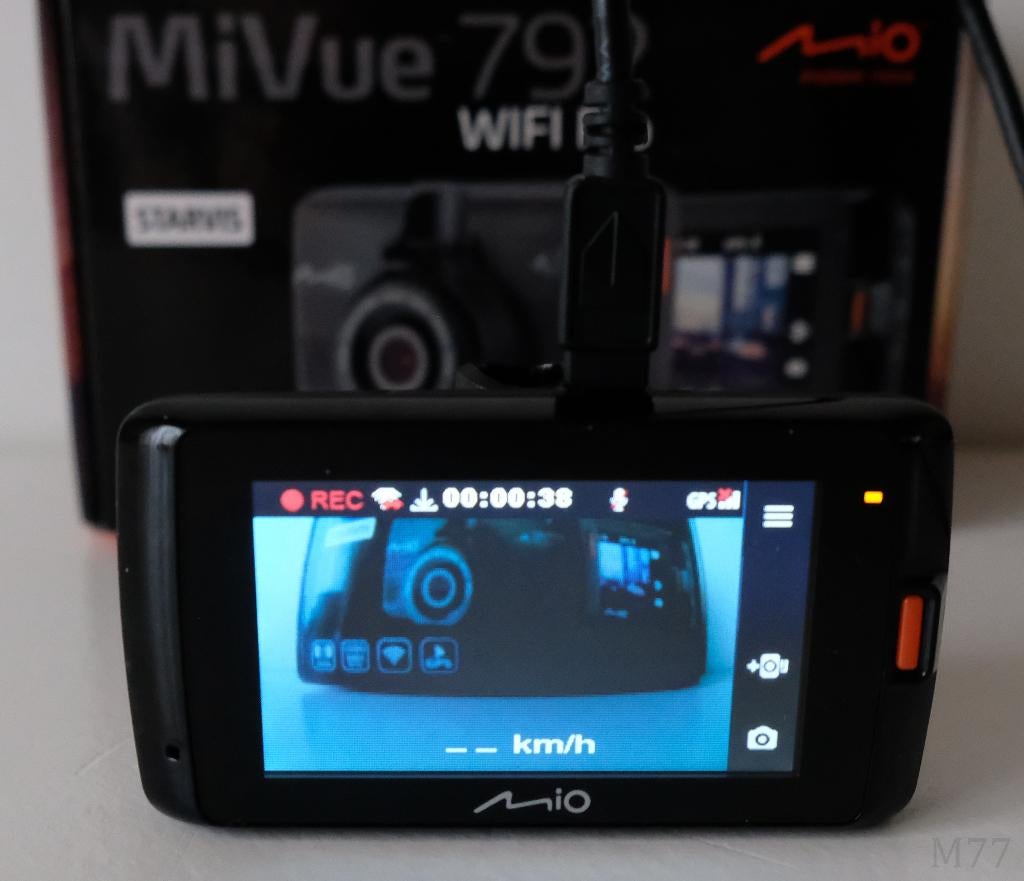 Mio Mivue 792 Wifi Pro Dashcam (16GB), Ophalen of Verzenden, Zo goed als nieuw