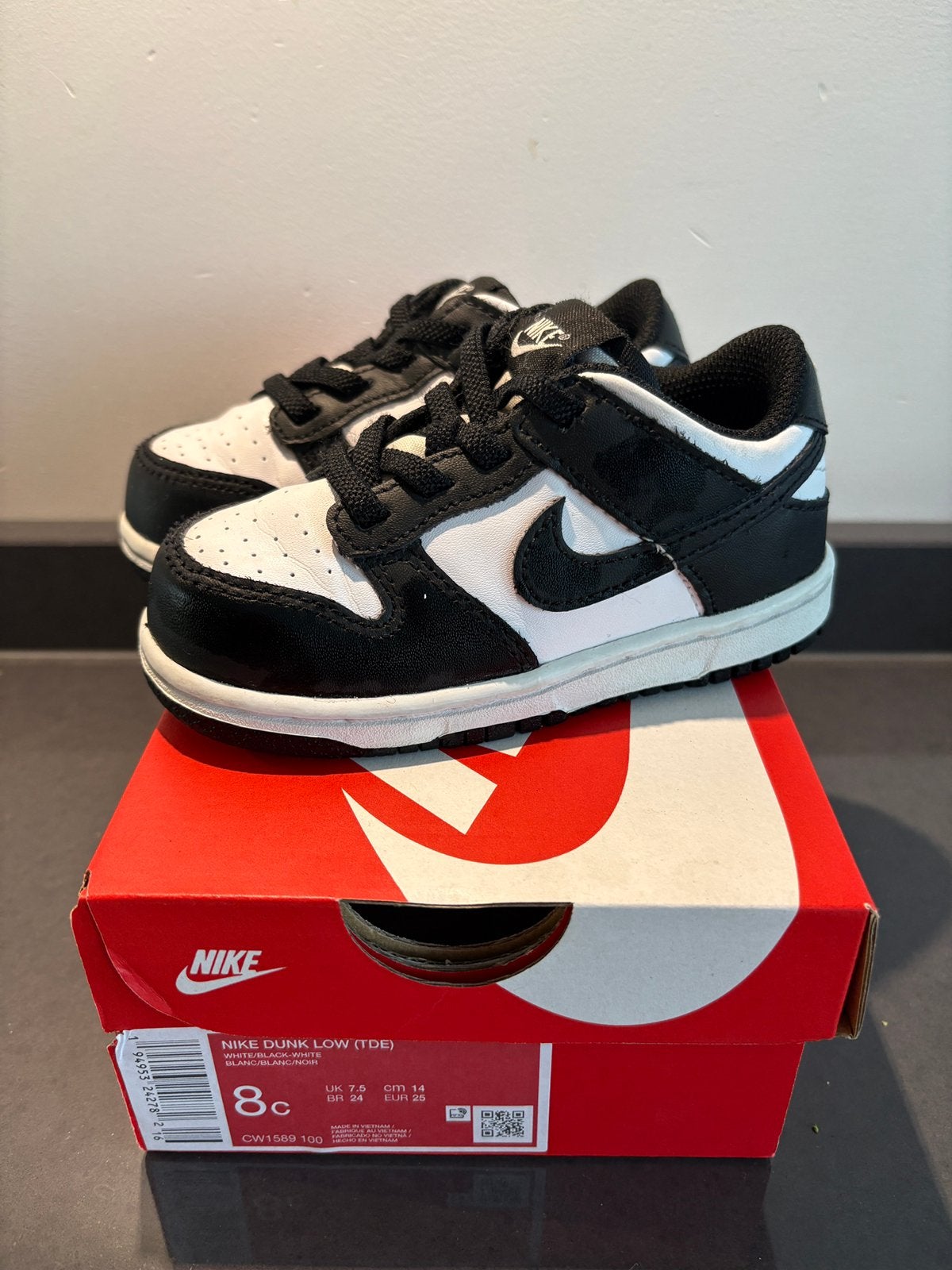 Nike dunk low panda maat 25, Jongen of Meisje, Schoenen, Ophalen of Verzenden, Zo goed als nieuw