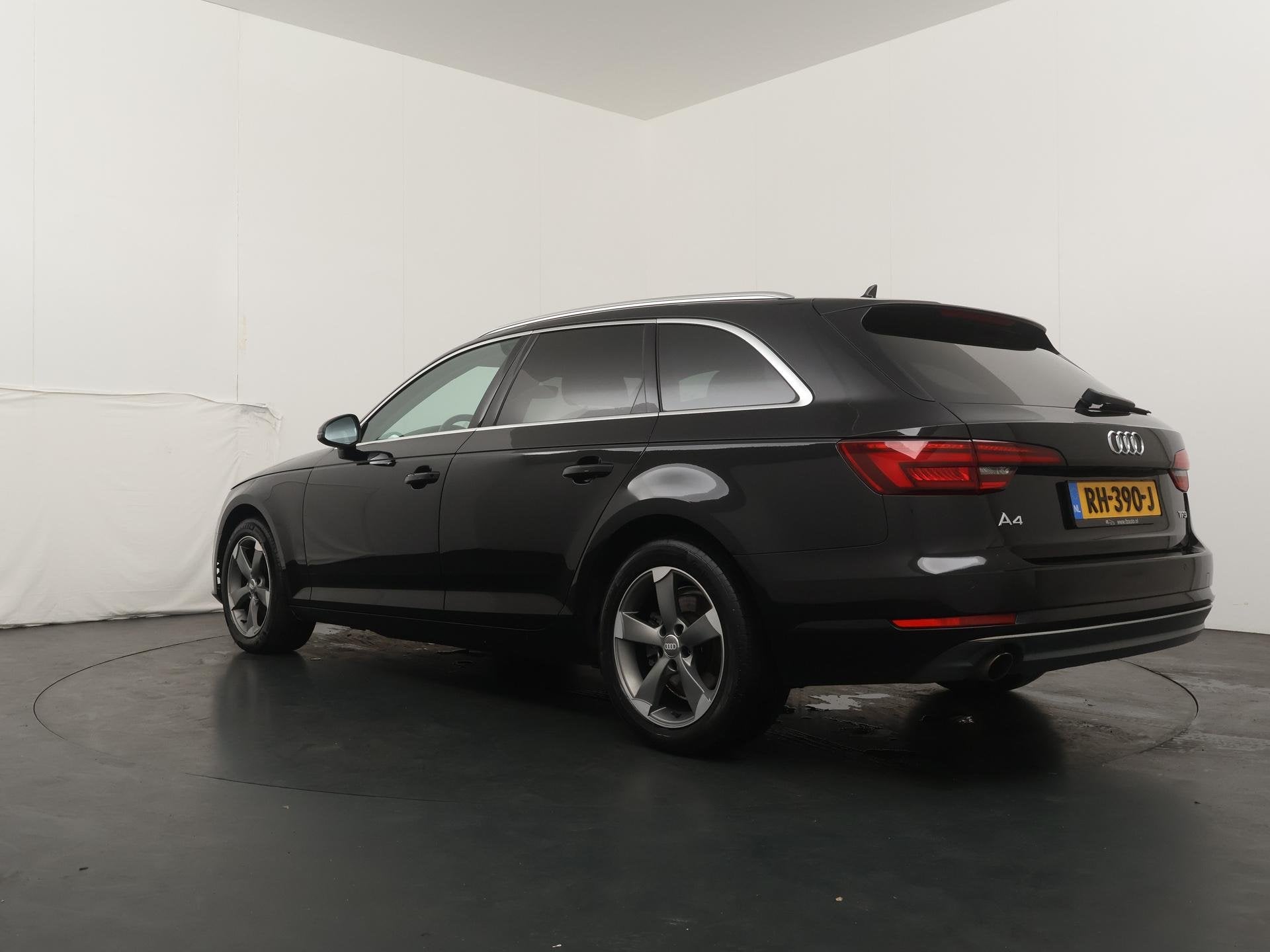 Foto 4 van Audi A4 Avant 1.4 TFSI Sport Lease Edition Automaat - Naviga