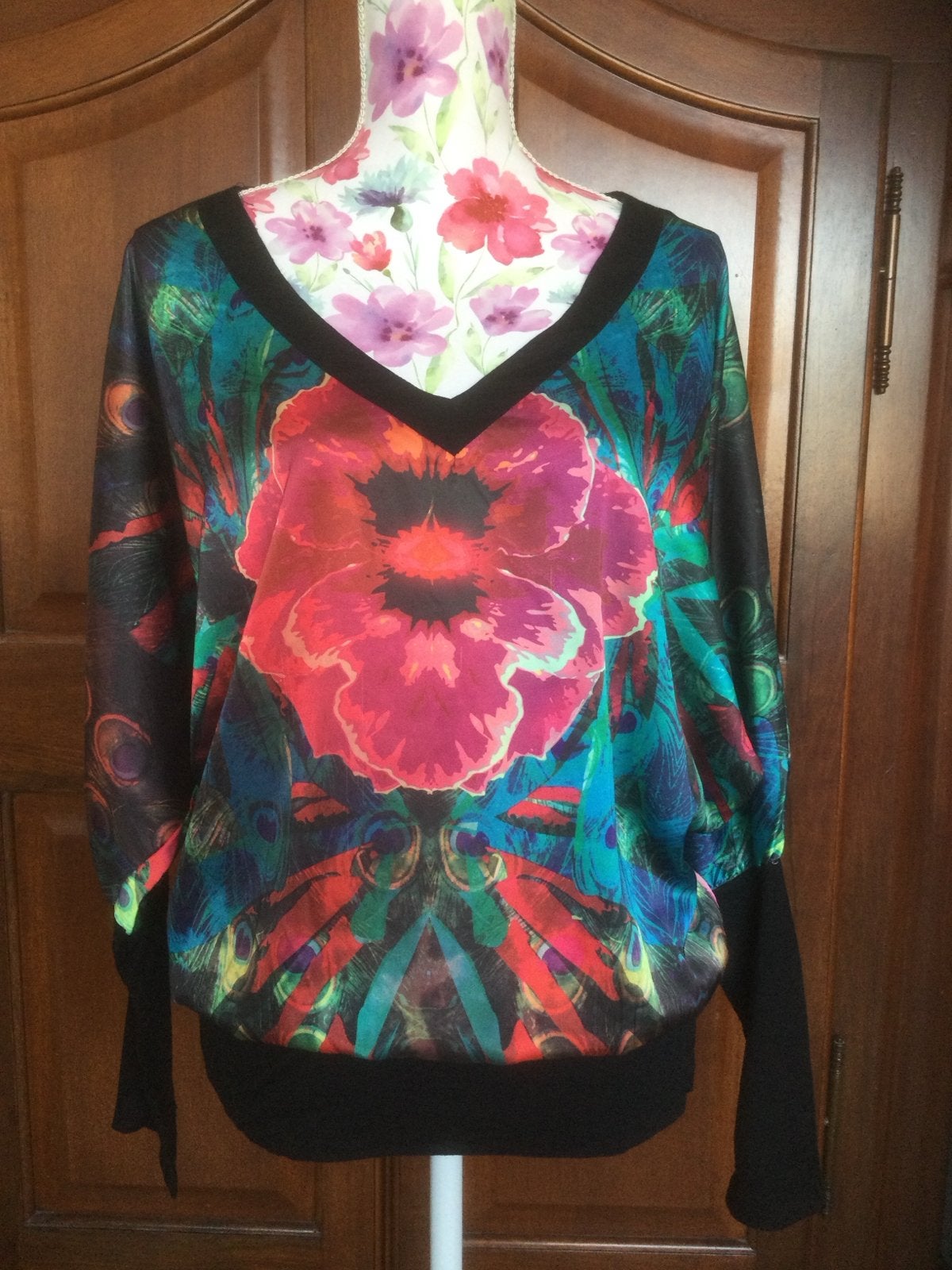 Smash! Blouse met pauwenveren en bloemenprint maat M / L, Meerkleurig, Maat 42/44 (L), Ophalen of Verzenden, Zo goed als nieuw