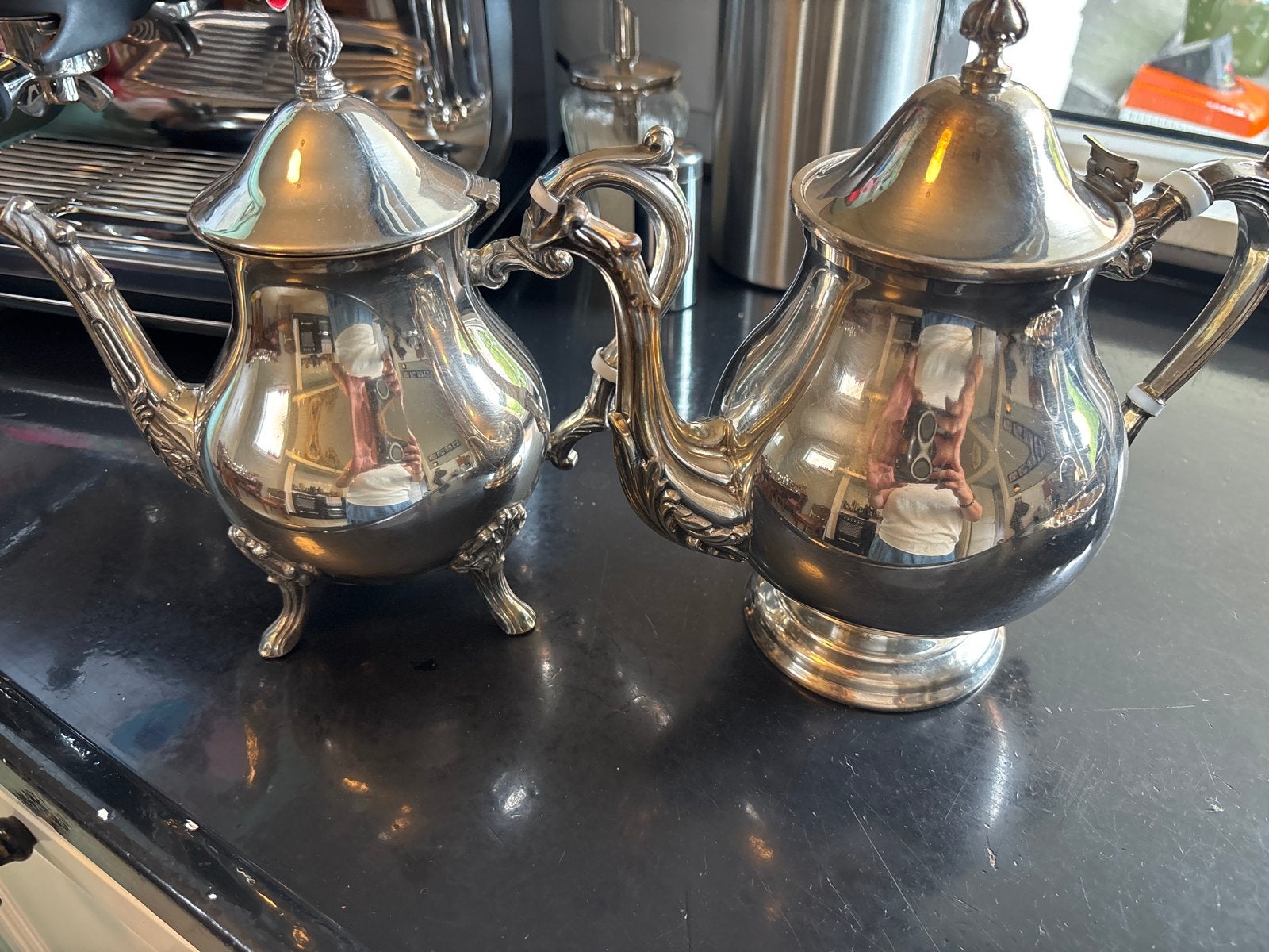 Antieke verzilverde theepotten set, Ophalen