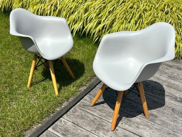 Design Kinderstoel - Polypropyleen & Massief Hout, Ophalen, Nieuw