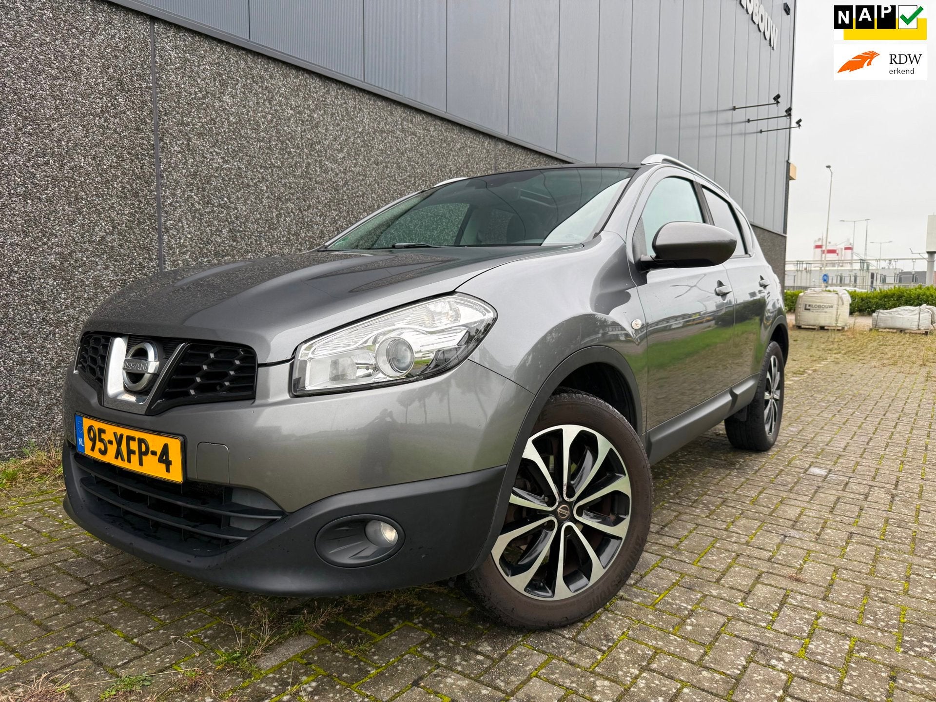 Nissan Qashqai 1.6 Connect Edition/PANO/CAMERA/CRUISE/