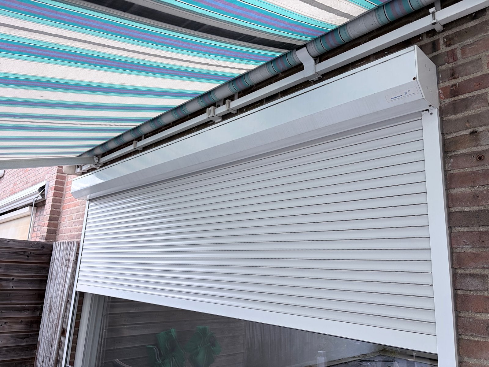 Elektrisch rolluik  320x168 cm, Doe-het-zelf en Verbouw, Rolluiken, Ophalen, Gebruikt, Wit, 200 cm of meer
