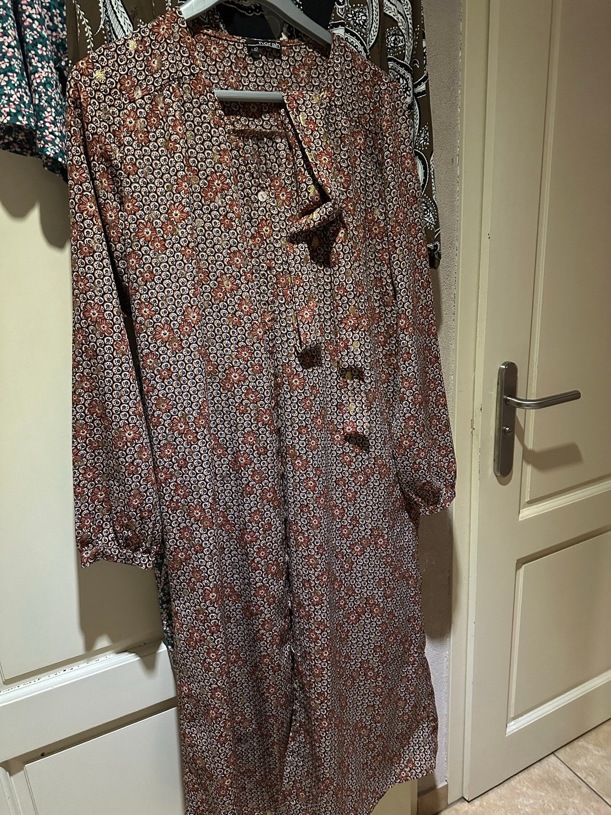 Norah jurk maat 42 met bloemenprint, Meerkleurig, Maat 42/44 (L), Ophalen of Verzenden, Gedragen