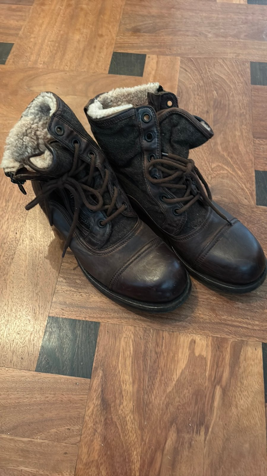 UGG collection “Ton” maat /41 of us 8d 1x gedragen, Ophalen of Verzenden, Zo goed als nieuw, Bruin, Boots