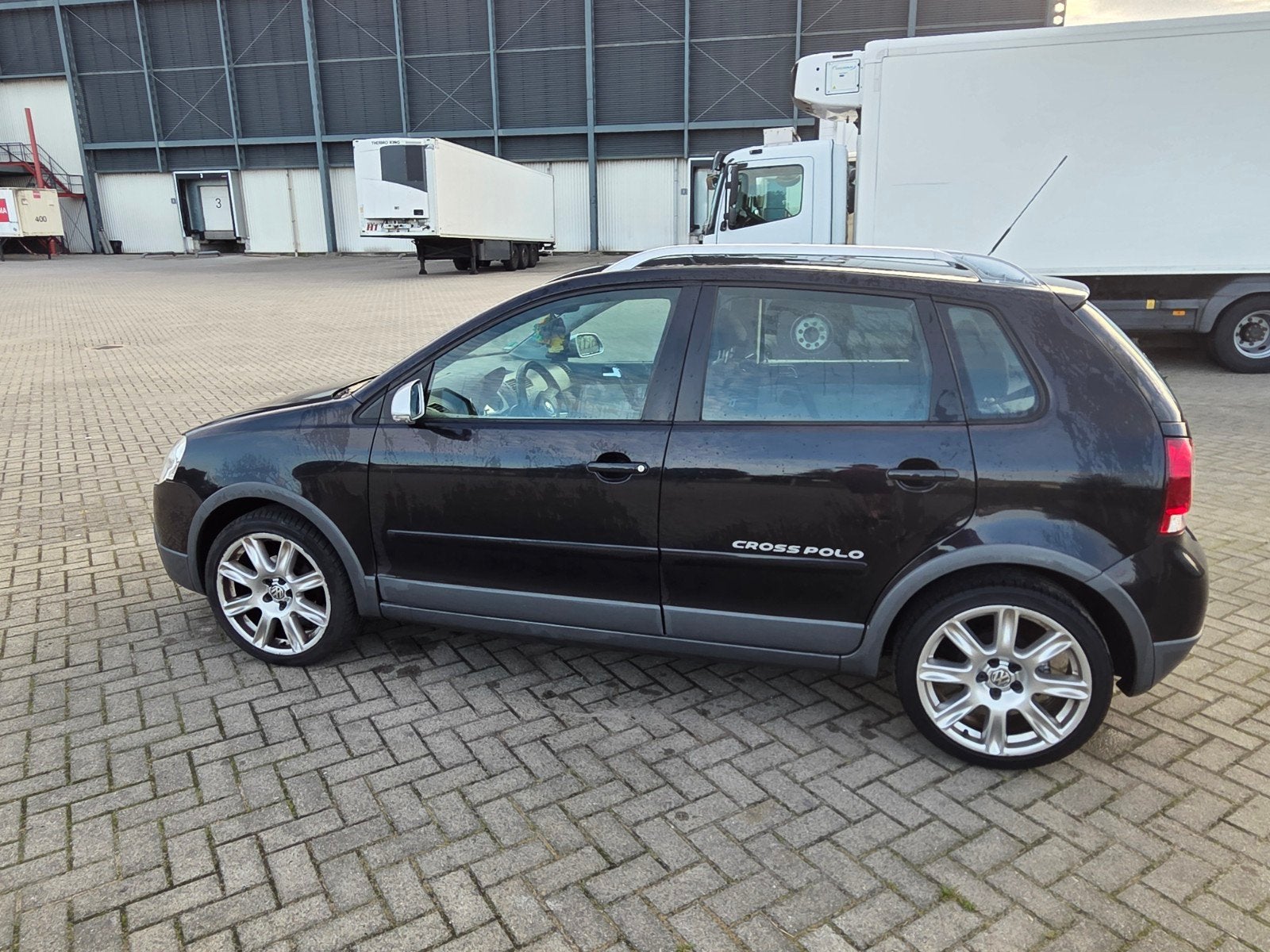 Volkswagen Polo 1.6 77KW Cross 2006 Zwart + set winterbanden, Auto's, Volkswagen, Voorwielaandrijving, 4 cilinders, 1064 kg, Zwart