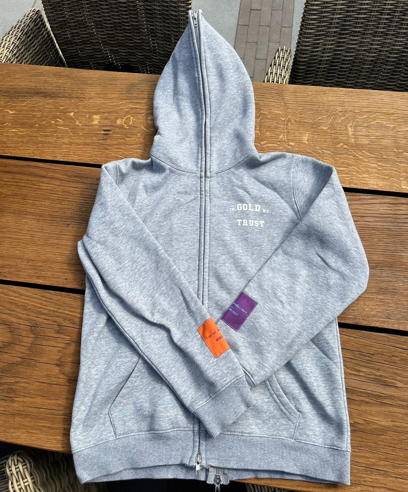 In Gold We Trust vest, Ophalen of Verzenden, Zo goed als nieuw, Grijs