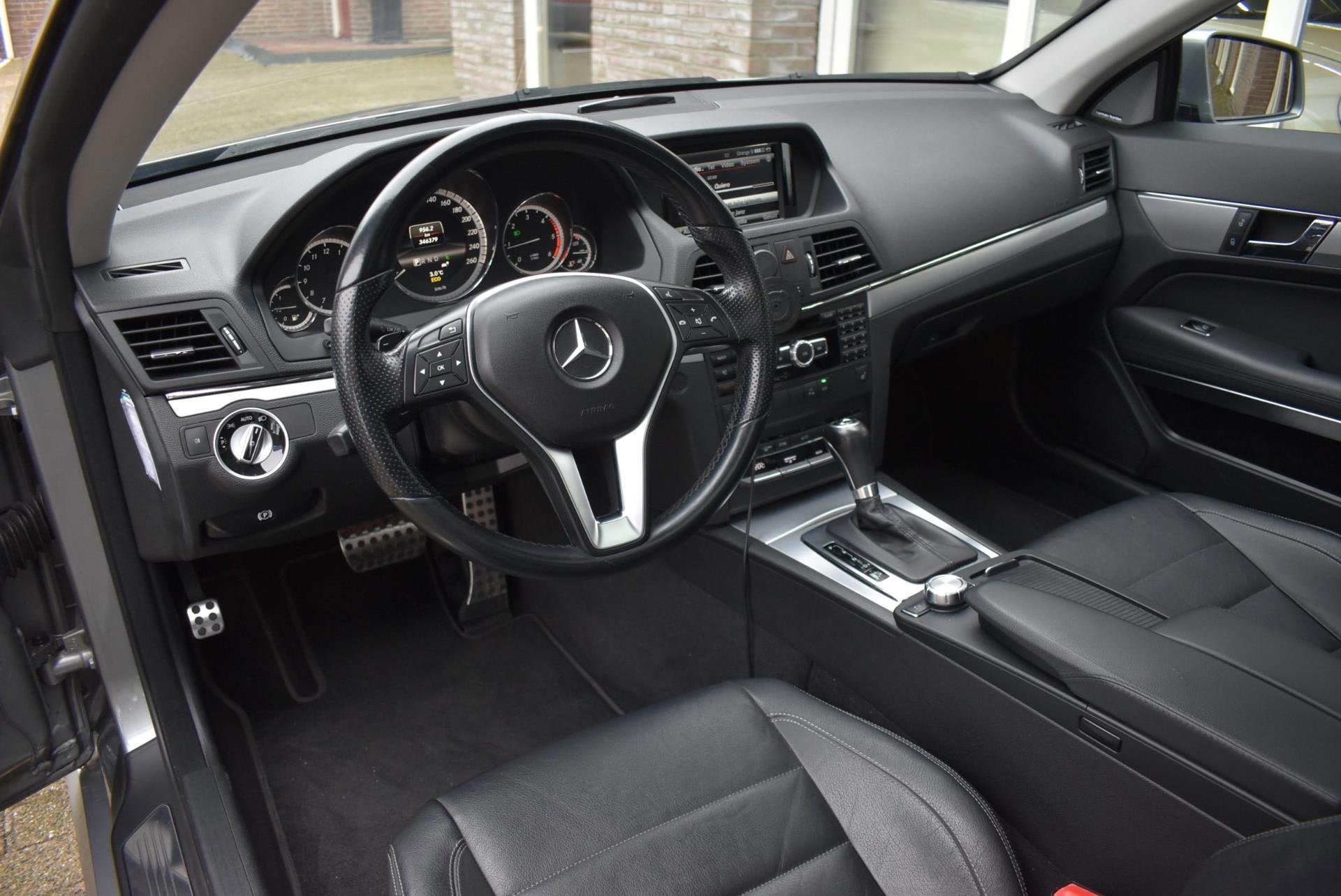 Mercedes-Benz E-klasse Coupé Nieuwstaat! 220 CDI Prestige F, Auto's, Euro 5, Achterwielaandrijving, Zwart, 4 cilinders