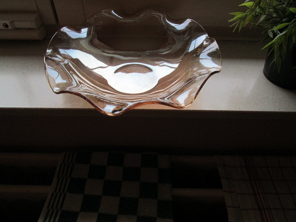 Schaal Rosé Glas 7,5 cm Hoog Diameter 29 cm Gebruikt € 7,50, Antiek en Kunst, Ophalen