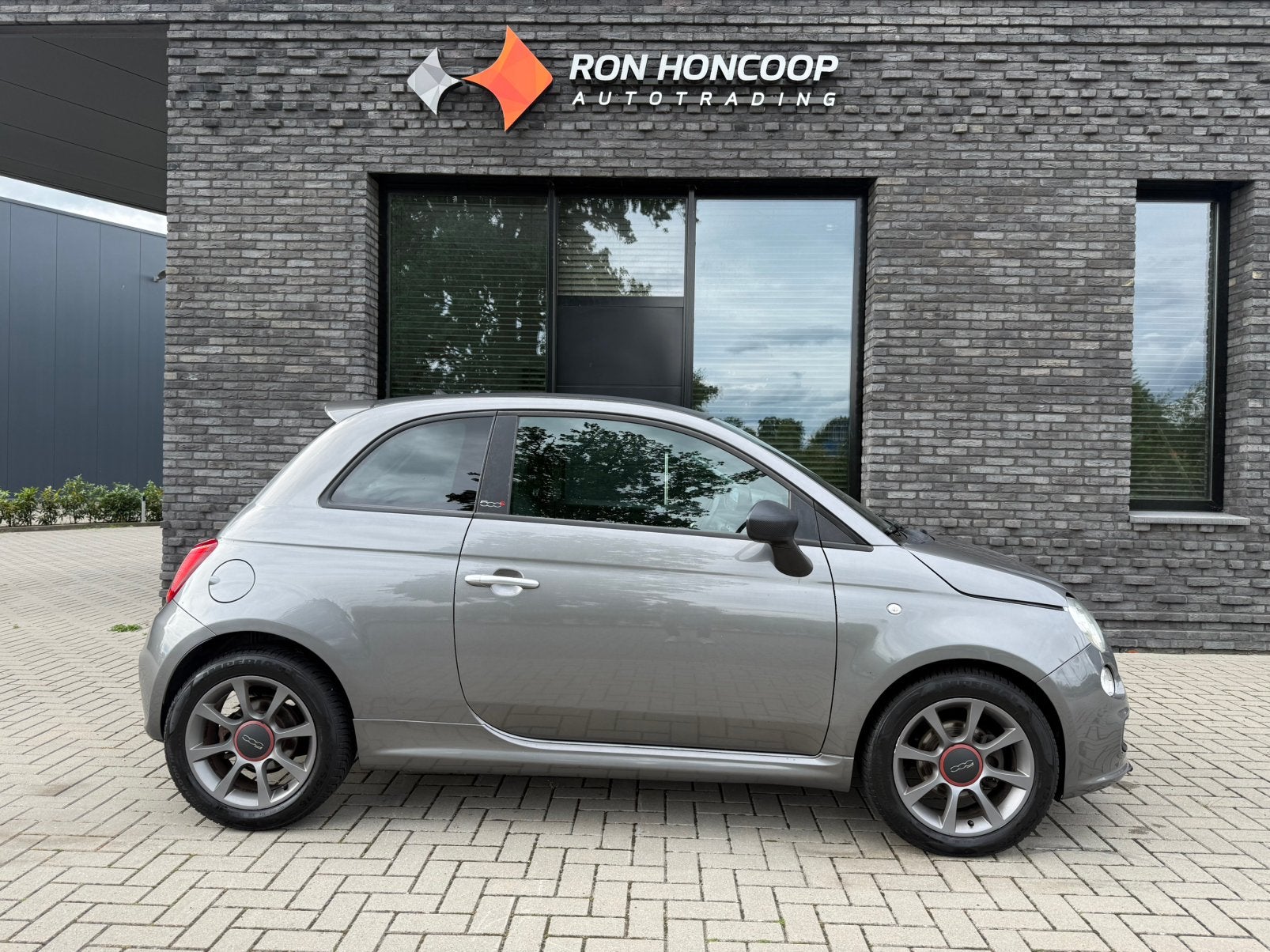 Fiat 500S Abarth Carbon Pack! 0.9 TwinAir Turbo 105PK VOL!, Ophalen, 875 cc, Handgeschakeld, Zilver of Grijs